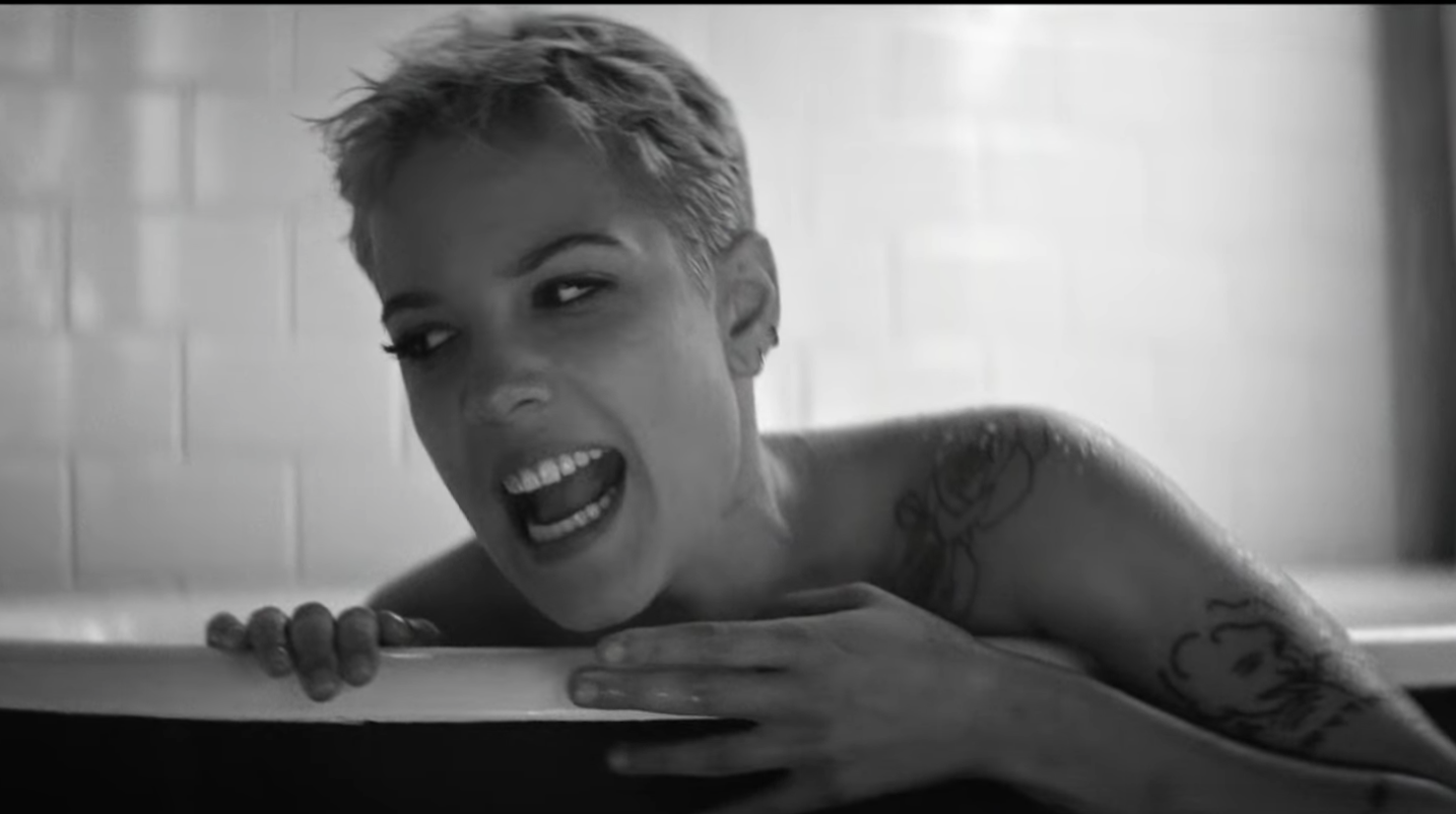 Холзи without. Halsey without me.
